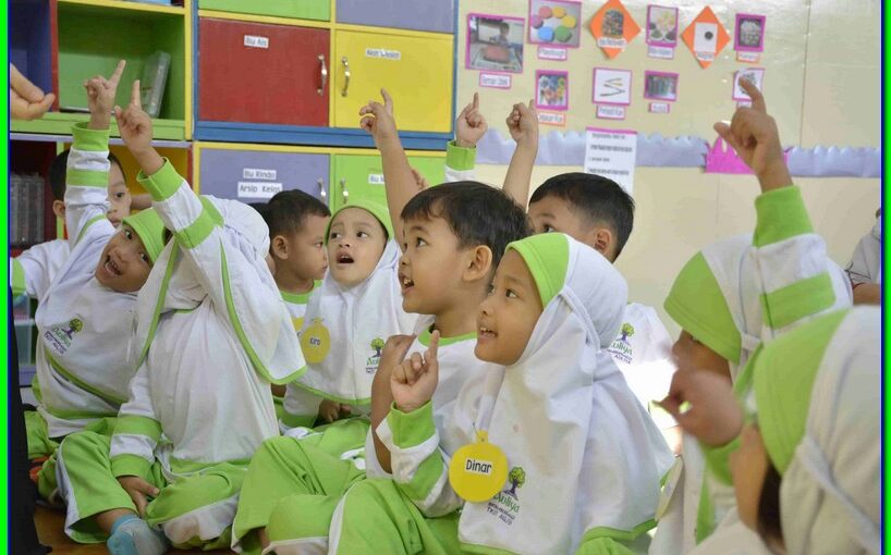 Dukungan Keluarga Menyekolahkan Anak ke Sekolah Islam